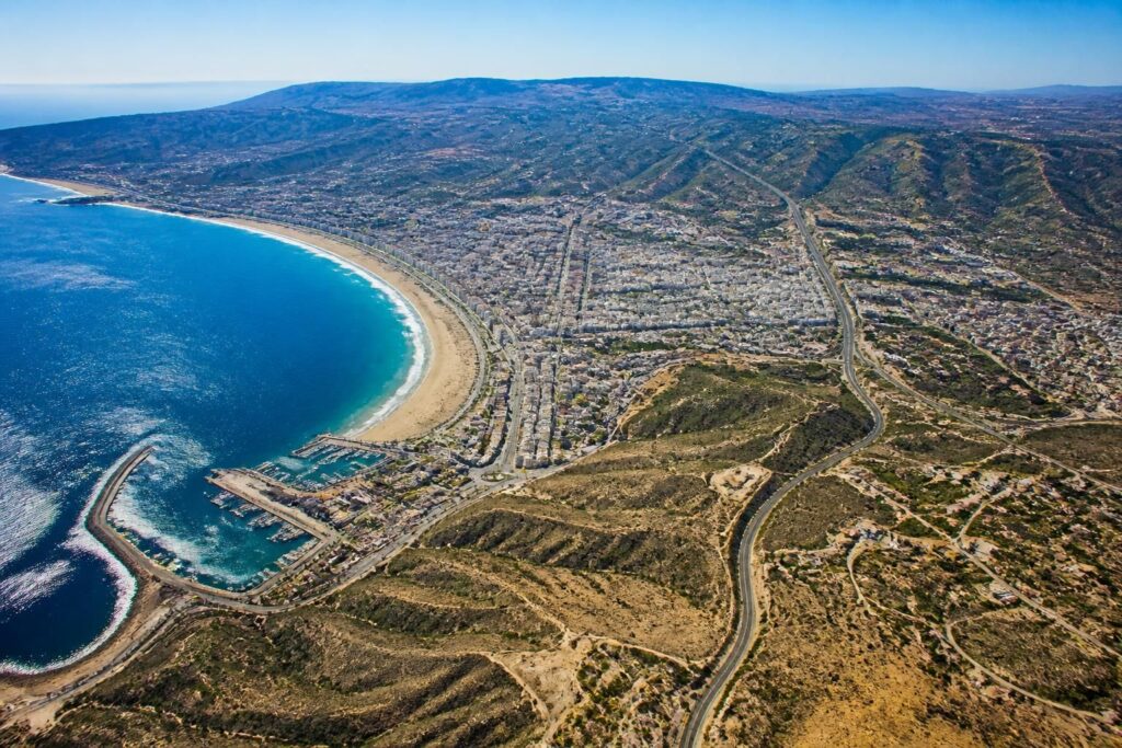 découvrez une carte détaillée d’agadir et de ses environs pour organiser facilement votre voyage au maroc. trouvez les meilleures attractions, hébergements et itinéraires pour une expérience inoubliable.